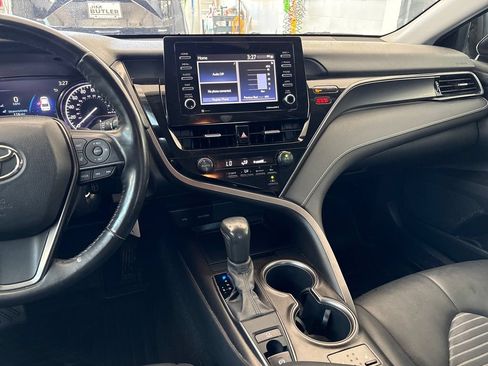 Used 2021 Toyota Camry SE w/ Cold Weather Package AWD/4WD image 24