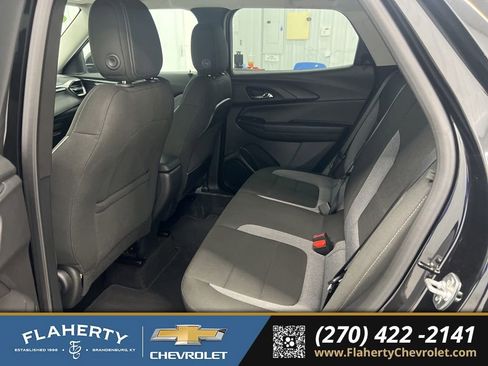 Used 2025 Chevrolet TrailBlazer LT image 11