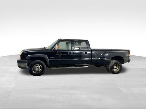 Used 2005 Chevrolet Silverado 3500 LT w/ Heavy-Duty Power Package image 3