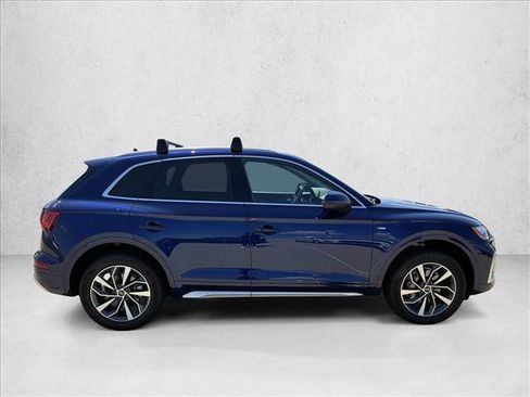 Used 2023 Audi Q5 2.0T Premium w/ Convenience Package AWD/4WD image 4