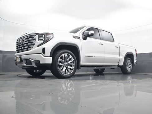 Used 2024 GMC Sierra 1500 Denali w/ Denali Reserve Package AWD/4WD image 25