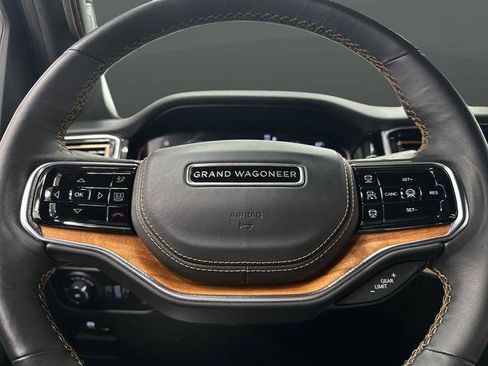 Used 2024 Jeep Grand Wagoneer Series III image 19