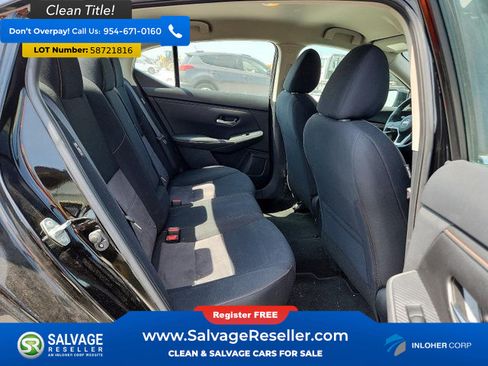 Used 2022 Nissan Sentra SR w/ Trunk Package FWD image 13