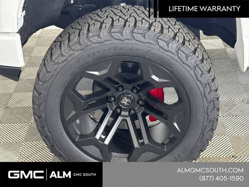 New 2026 GMC Sierra 1500 AT4 w/ AT4 Premium Package AWD/4WD image 13