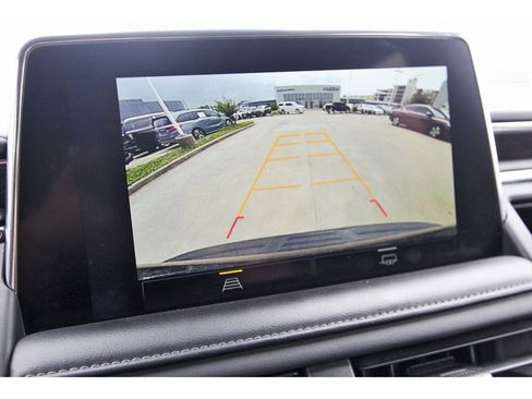 Used 2024 Chevrolet Suburban LT AWD/4WD image 19