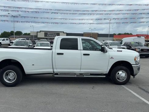 Used 2024 RAM 3500 Tradesman w/ Chrome Appearance Group AWD/4WD image 7