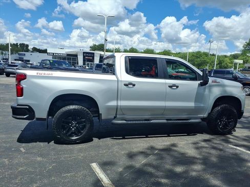 Used 2020 Chevrolet Silverado 1500 Custom Trail Boss w/ Custom Convenience Package AWD/4WD image 8