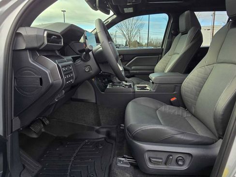 Certified 2025 Toyota 4Runner TRD Off-Road Premium image 22