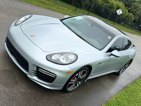 Used 2014 Porsche Panamera Turbo image 3