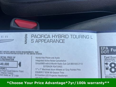 Certified 2022 Chrysler Pacifica Touring-L w/ S Appearance Package image 33