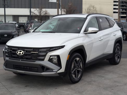 Certified 2025 Hyundai Tucson SEL image 10