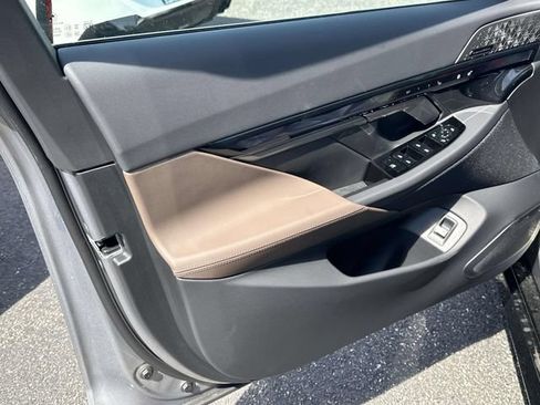 New 2027 BMW 530i xDrive w/ M Sport Package AWD/4WD image 11