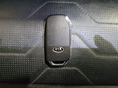 Used 2020 Kia Telluride SX w/ SX Prestige Package image 32