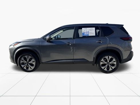Used 2022 Nissan Rogue SV image 5