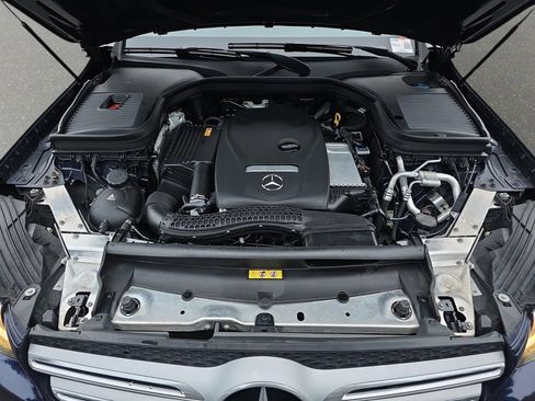 Used 2018 Mercedes-Benz GLC 300 4MATIC image 39