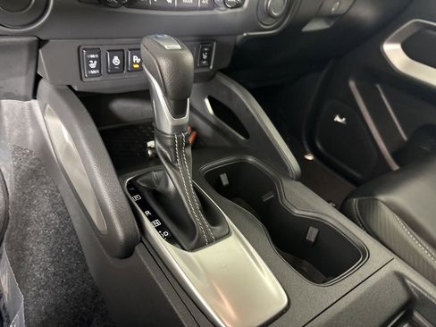 Used 2024 Nissan Frontier SL w/ Technology Package image 19