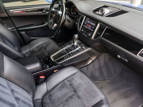 Used 2018 Porsche Macan AWD/4WD image 36
