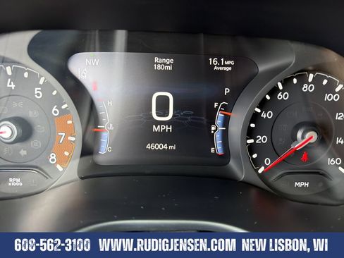 Used 2025 Jeep Compass Trailhawk AWD/4WD image 16