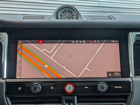 Certified 2026 Porsche Macan image 19