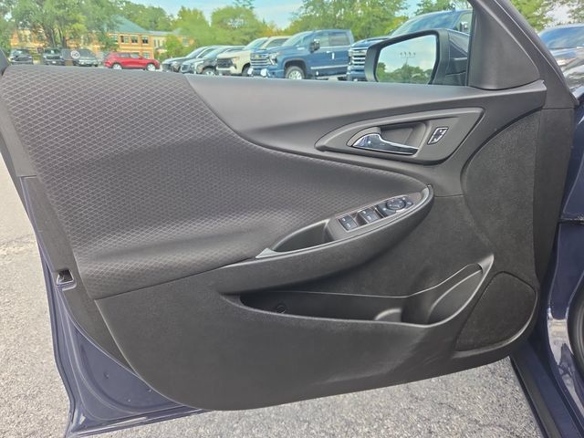 Certified 2025 Chevrolet Malibu RS FWD image 11