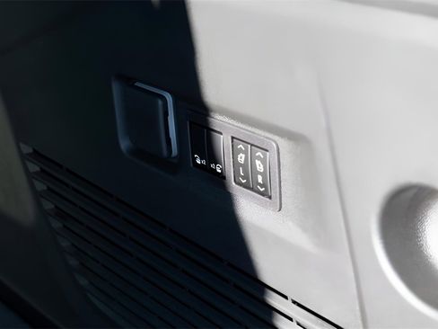 New 2026 GMC Yukon XL Denali w/ Denali Reserve Package image 29