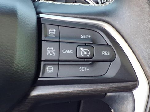 Used 2021 Jeep Grand Cherokee L Limited image 24