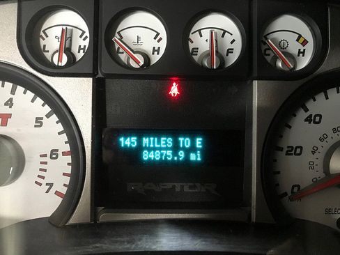 Used 2010 Ford F150 Raptor image 21