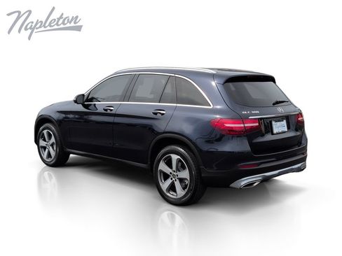 Used 2019 Mercedes-Benz GLC 300 4MATIC image 3