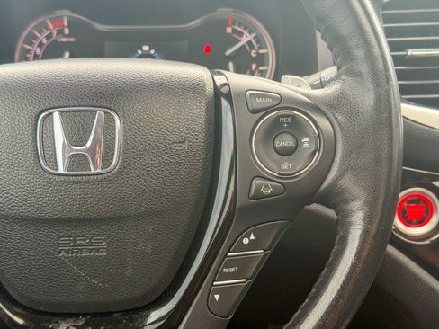 Used 2017 Honda Pilot Elite image 11
