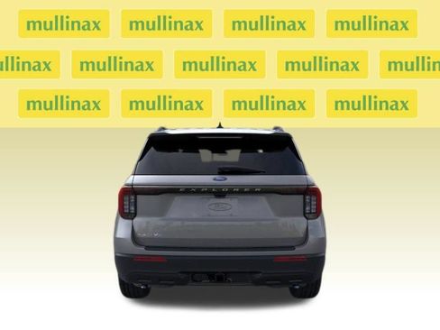 New 2026 Ford Explorer Active RWD image 40