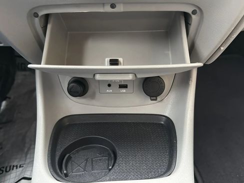 Used 2010 Hyundai Accent GLS w/ Premium Pkg 4 image 19