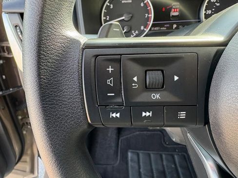 Used 2024 Nissan Rogue SV AWD/4WD image 13