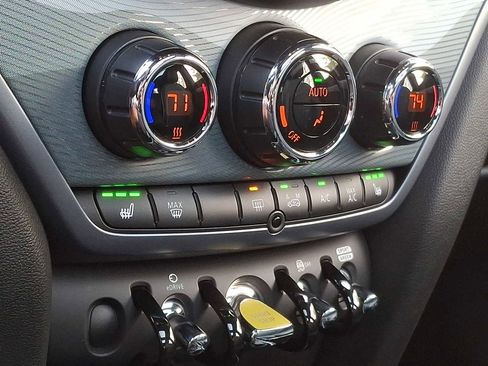 Certified 2023 MINI Cooper Countryman SE w/ Mini Untamed Edition image 12