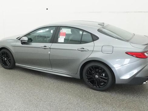 New 2026 Toyota Camry SE image 4