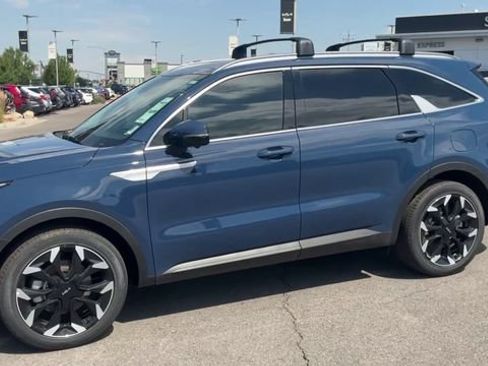 Certified 2025 Kia Sorento SX FWD image 4