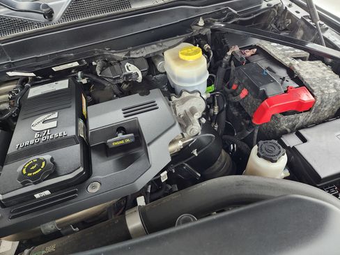 Used 2019 RAM 2500 Laramie image 18