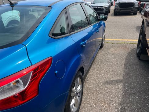 Used 2014 Ford Focus SE FWD image 17