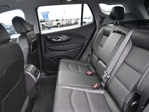 Used 2023 GMC Terrain SLT image 15