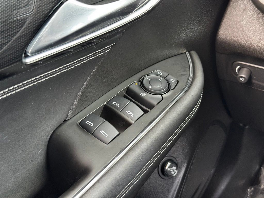 Used 2022 Buick Envision Preferred AWD/4WD image 34