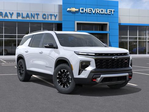 New 2026 Chevrolet Traverse Z71 w/ Driver Confidence Package AWD/4WD image 7