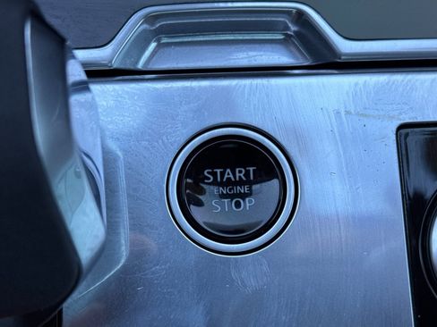 Certified 2023 Land Rover Range Rover SE image 26