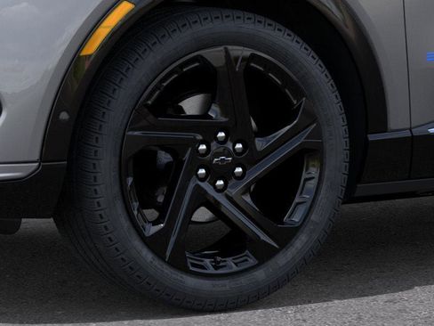 New 2025 Chevrolet Equinox EV RS w/ Convenience Package II image 9