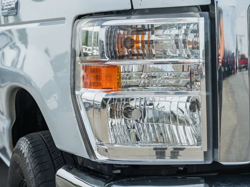 Certified 2021 Ford E-350 and Econoline 350 Super Duty w/ Power Windows & Locks Group RWD image 9