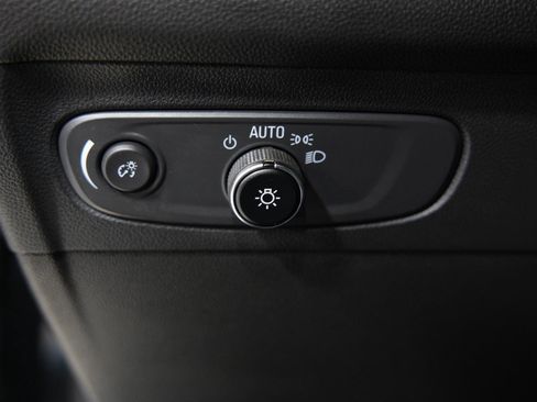 Used 2023 Buick Envision Preferred image 26