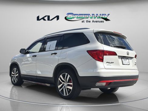Used 2016 Honda Pilot Touring image 4