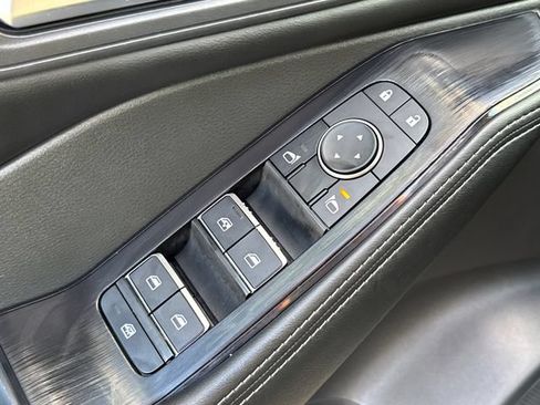 Used 2023 Nissan Rogue SL w/ SL Premium Package FWD image 20