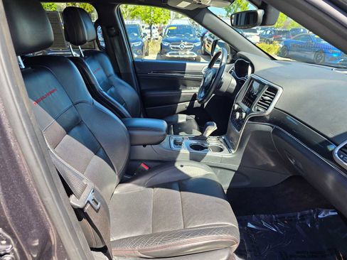 Used 2018 Jeep Grand Cherokee Trailhawk w/ Trailhawk Luxury Group AWD/4WD image 11