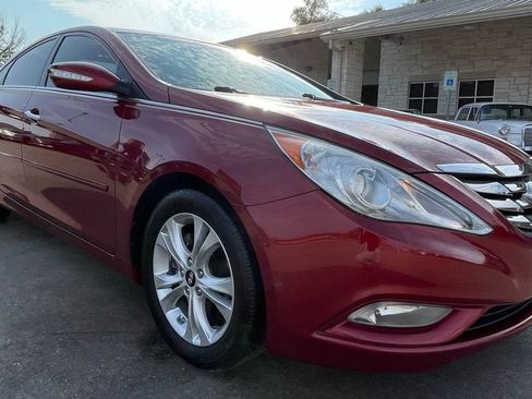 Used 2011 Hyundai Sonata Limited w/ Navigation Pkg 5 image 3