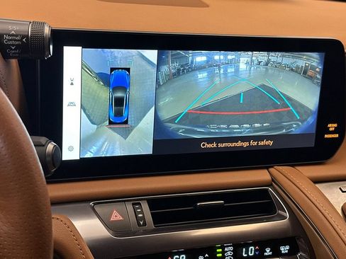 Certified 2024 Lexus LC 500h w/ Dynamic Handling Package RWD image 18