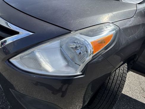 Used 2015 Nissan Versa S FWD image 27